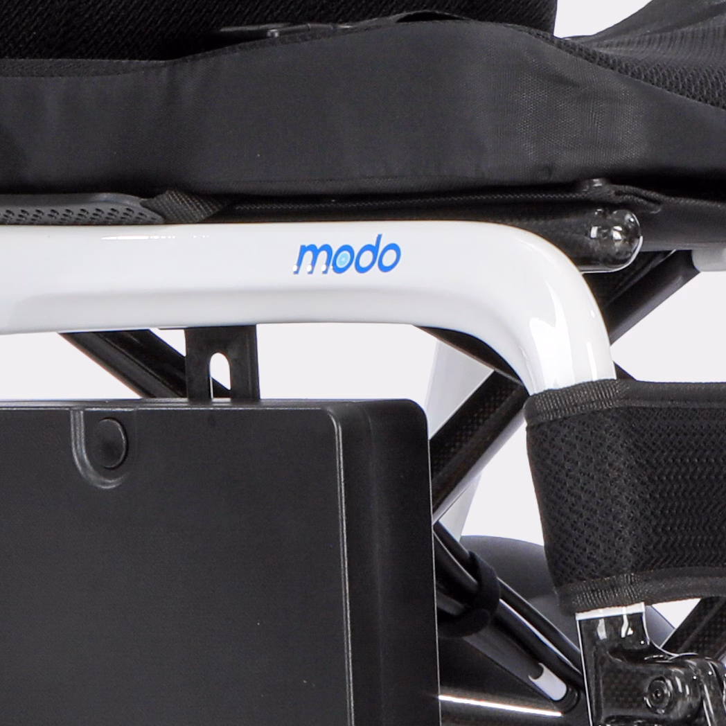 <h3>Sleek Carbon Fiber Frame</h3>Carbon fiber frame that quickly folds for transportation and storage.